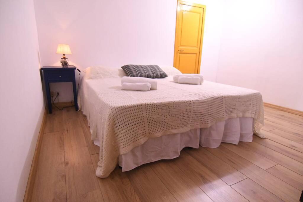 The Yellow House Catania Bagian luar foto